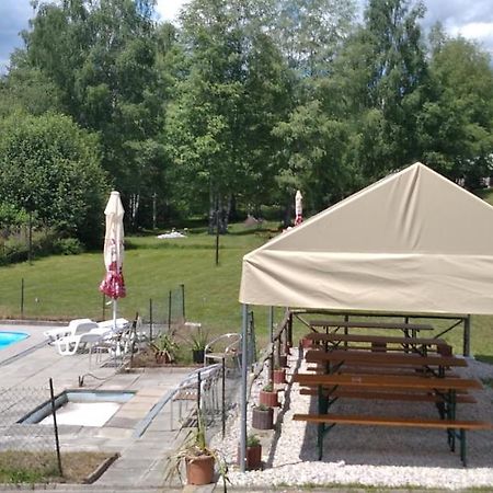 Retro Kemp Pod Boubinem Horni Vltavice ภายนอก รูปภาพ