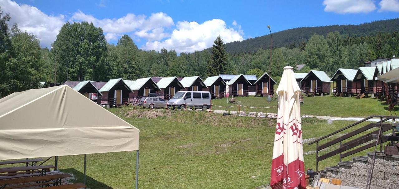 Retro Kemp Pod Boubinem Horni Vltavice ภายนอก รูปภาพ